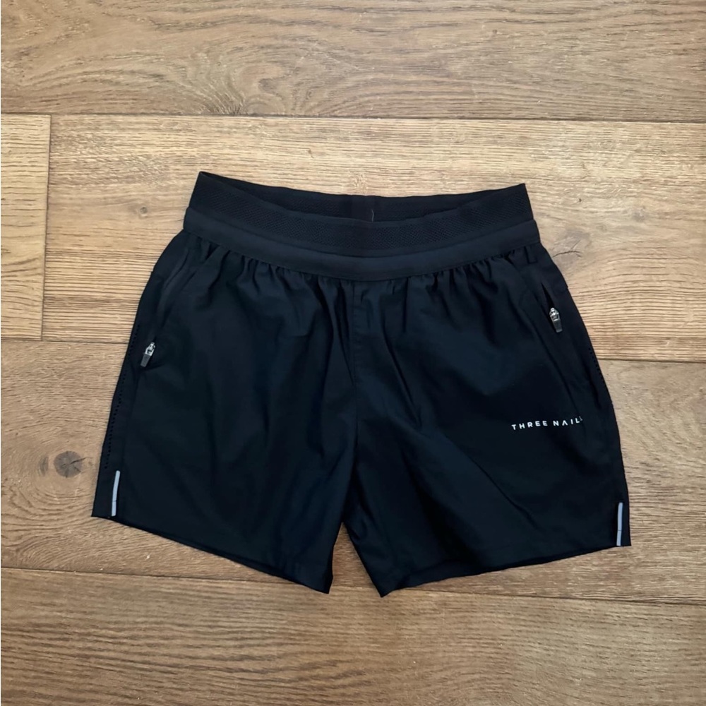 Three Nails Youth Medium Black Shorts